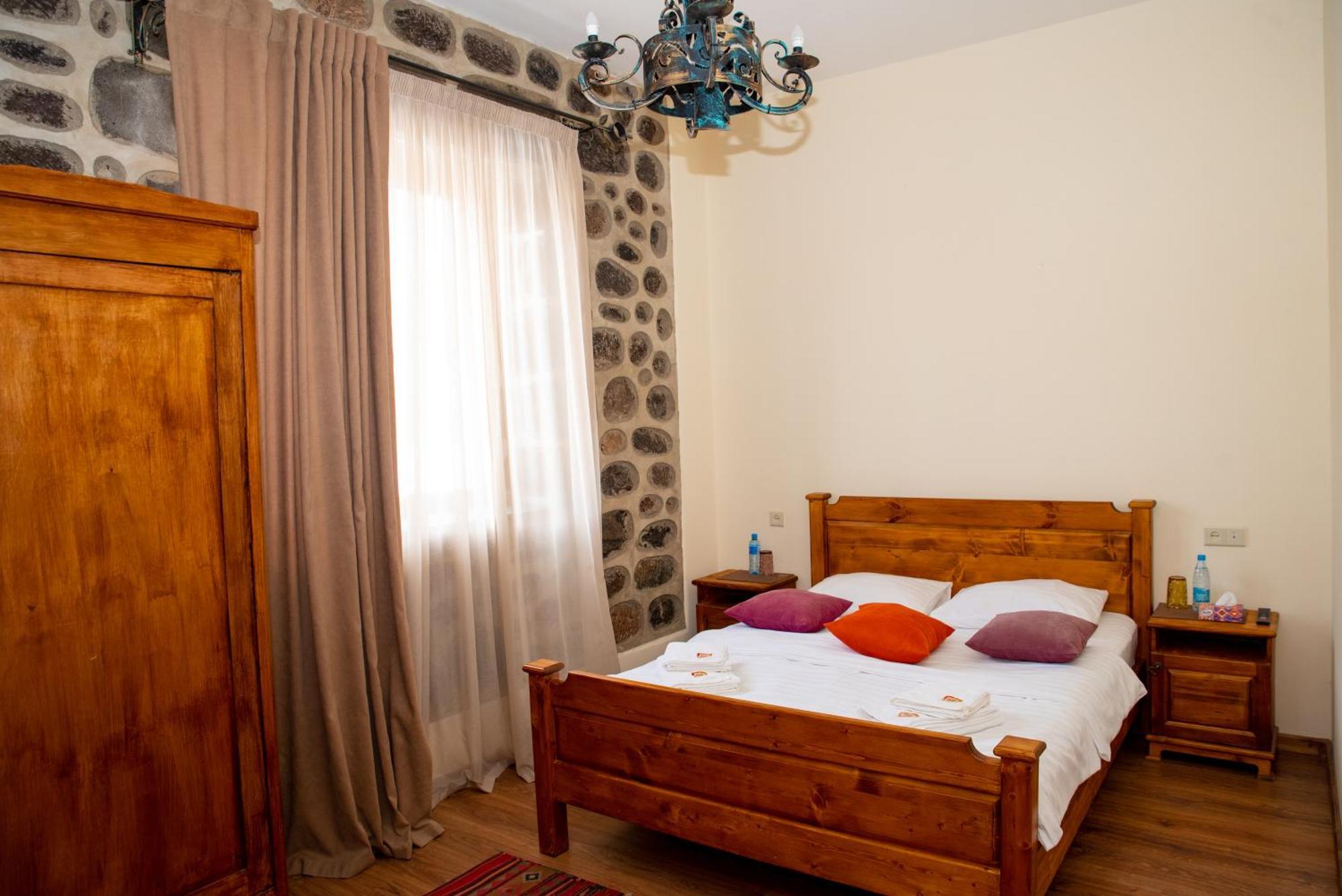 Khoreayi Dzor Goris Buitenkant foto