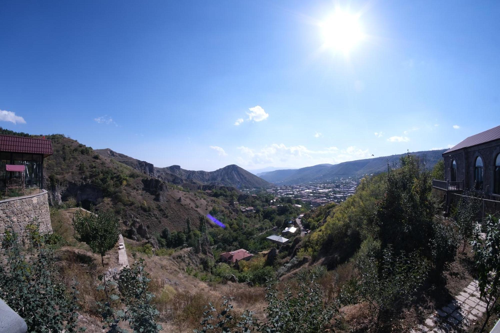 Khoreayi Dzor Goris Buitenkant foto